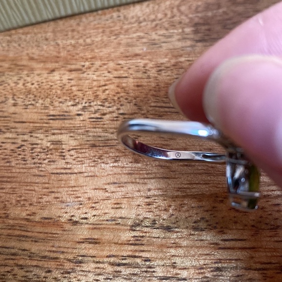 🖤 .925 Green Peridot Sterling Silver Eternity Ring - Picture 4 of 6